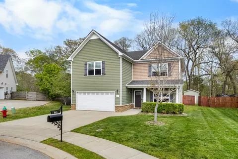 915 Cherry Blossom Ln, Clarksville, TN 37040