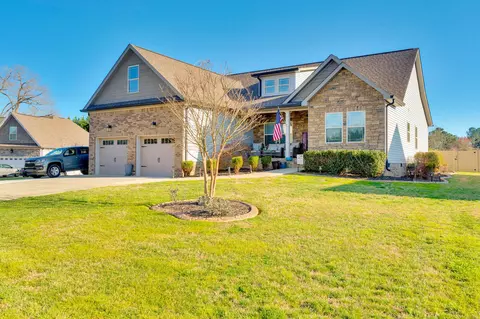 34 E Acorn Dr, Rock Spring, GA 30739