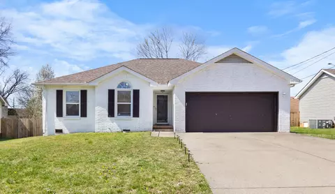 813 Iris Ln, Clarksville, TN 37042