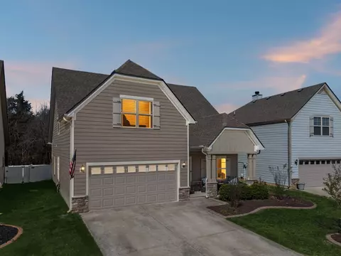 5834 Enclave Dr, Murfreesboro, TN 37128