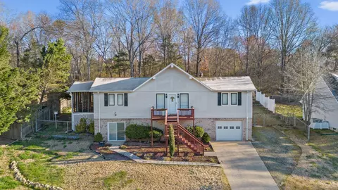 2125 Dallas Lake Rd, Soddy Daisy, TN 37379