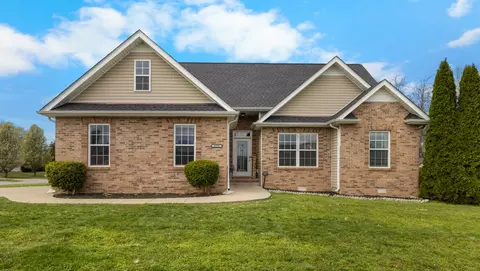 1755 Cabana Dr, Clarksville, TN 37042