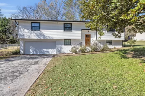 122 Hamel Dr, Chickamauga, GA 30707