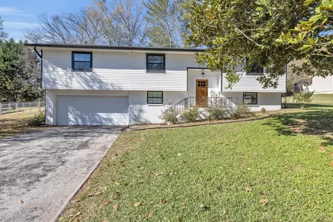122 Hamel Dr, Chickamauga, GA 30707