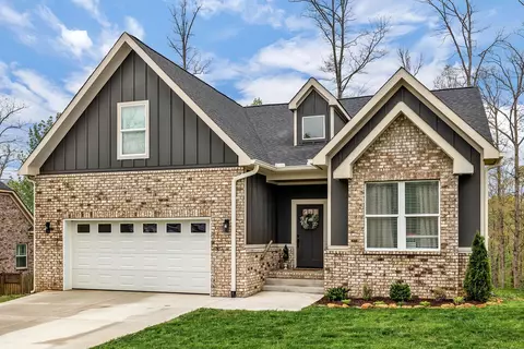 214 Cherokee Dr, White Bluff, TN 37187