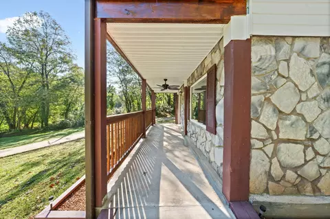 6965 Linton Rd, Cadiz, KY 42211