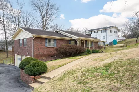 4504 Ravenwood Dr W, Chattanooga, TN 37415