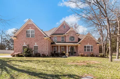 1905 Baskinbrook Ct, Murfreesboro, TN 37130