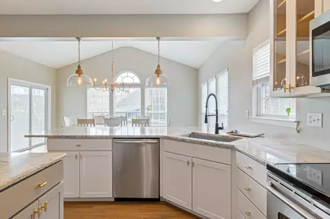 Kitchen - 1024 Queens Pl, Spring Hill, TN 37174 photo 6 of 6