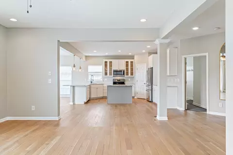 Living - 1024 Queens Pl, Spring Hill, TN 37174 photo 9 of 13