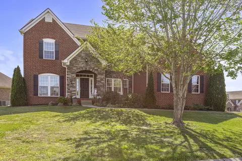1024 Queens Pl, Spring Hill, TN 37174