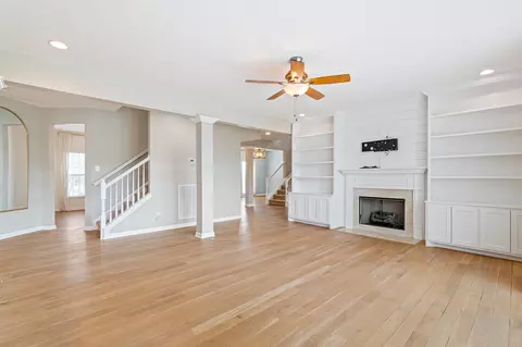 Living - 1024 Queens Pl, Spring Hill, TN 37174 photo 8 of 13