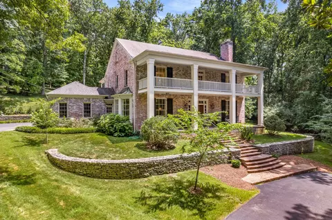 1318 Chickering Rd, Nashville, TN 37215