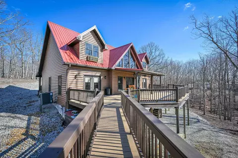 576 Ridgeway Dr, Sugar Tree, TN 38380