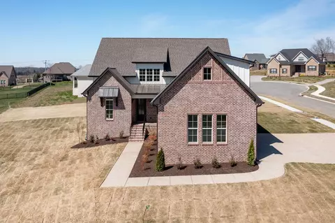 404 Taylers Cir, Lebanon, TN 37087