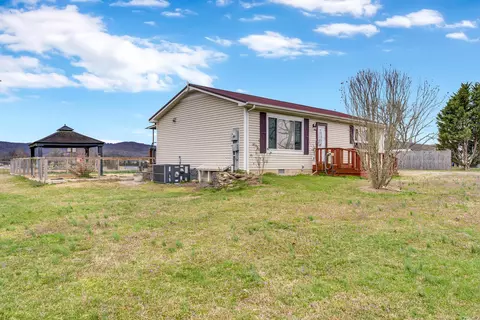 732 Brock Ln, Sparta, TN 38583
