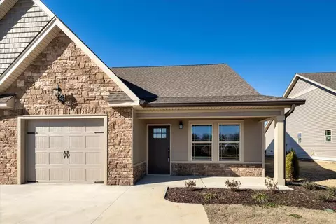 167 Sunset Cove Dr #34B, Rossville, GA 30741