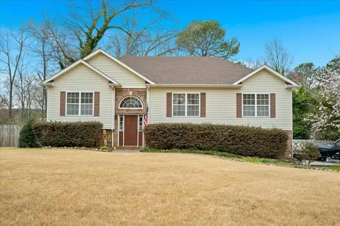 212 Bloomington Dr, Dalton, GA 30721