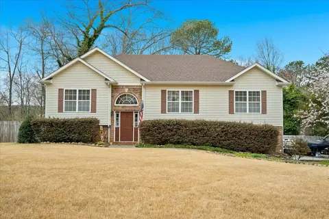 212 Bloomington Dr, Dalton, GA 30721
