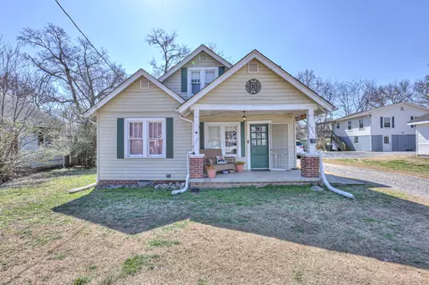 131 E Woodrow St, Gallatin, TN 37066