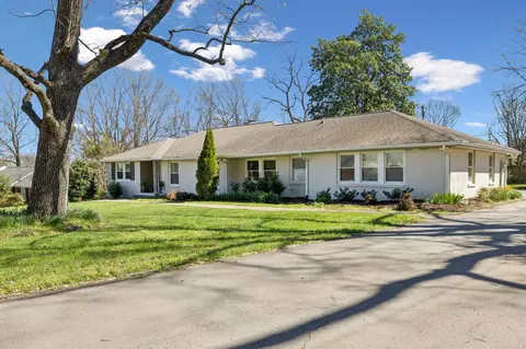 4306 Gray Oaks Dr, Nashville, TN 37204