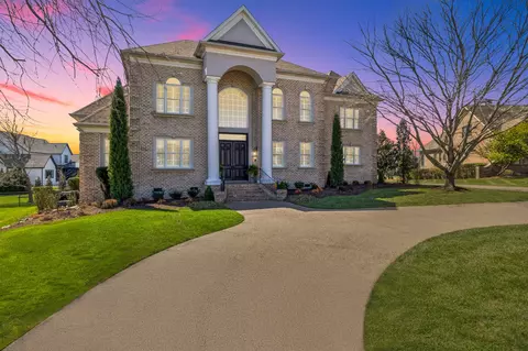 1109 Livingfield Ct, Gallatin, TN 37066