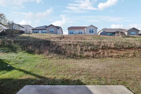 1049 Berra Dr, Springfield, TN 37172 photo 30