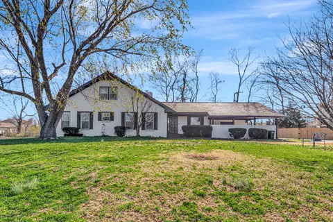 1179 Langwood Dr, Gallatin, TN 37066