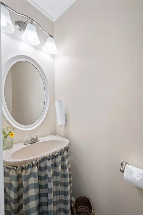 Bath - 1820 Devon Dr, Spring Hill, TN 37174 photo 4 of 5
