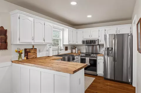 Kitchen - 1820 Devon Dr, Spring Hill, TN 37174 photo 1 of 5