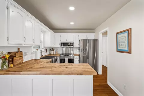 Kitchen - 1820 Devon Dr, Spring Hill, TN 37174 photo 2 of 5