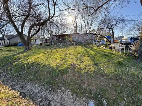 1607 Mantlo St, Springfield, TN 37172