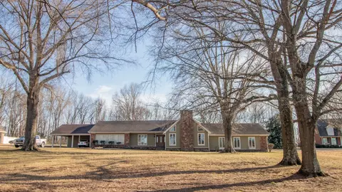 23 Forked Oak Ln, Humboldt, TN 38343