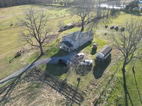 393 Mason Rd, Elora, TN 37328