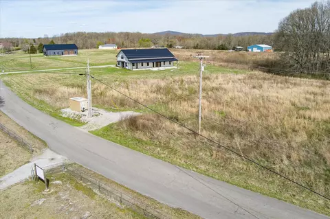 1835 Three Island Rd, Walling, TN 38587 photo 9