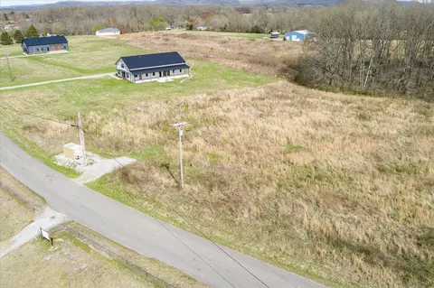 1835 Three Island Rd, Walling, TN 38587 photo 8