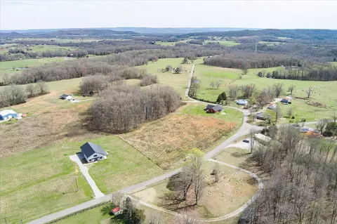 1835 Three Island Rd, Walling, TN 38587 photo 3