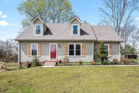 4920 Chesterfield Dr, Murfreesboro, TN 37127