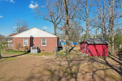 Exterior - 110 Cage Cir, Dickson, TN 37055 photo 18 of 18