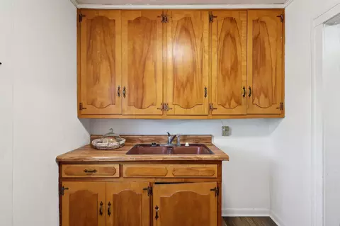 Kitchen - 110 Cage Cir, Dickson, TN 37055 photo 3 of 4