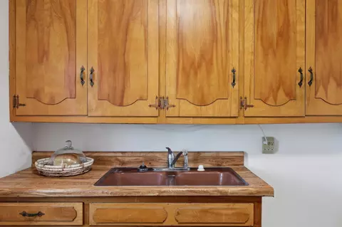 Kitchen - 110 Cage Cir, Dickson, TN 37055 photo 2 of 4