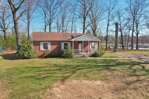Exterior - 110 Cage Cir, Dickson, TN 37055 photo 16 of 18