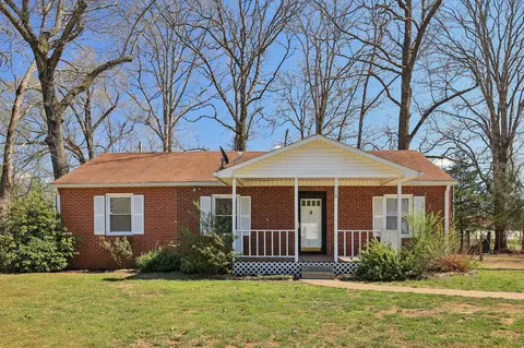 110 Cage Cir, Dickson, TN 37055
