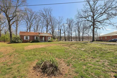 Exterior - 110 Cage Cir, Dickson, TN 37055 photo 13 of 18