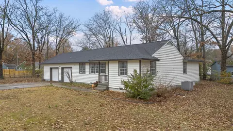 5013 Golfview Dr, Chattanooga, TN 37411