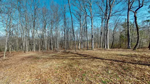 0 E Oak Dr, Bon Aqua, TN 37025