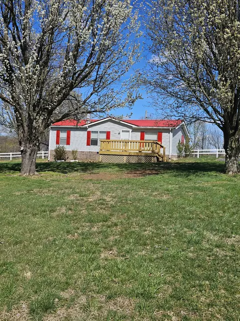 4700 Old Highway 52, Lafayette, TN 37083