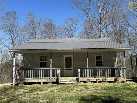 16385 Clifton Rd, Savannah, TN 38372