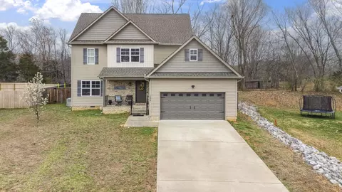 1084 Jonathan Ln, Springfield, TN 37172