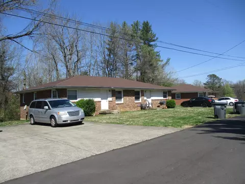 410 Redbud Ln, Clarksville, TN 37043